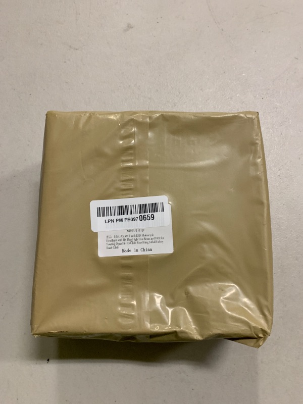 Photo 1 of UMGASOM 7 inch LED Motorcycle Headlight with H4 Plug High/Low Beam and DRL for Touring Dyna Electra Glide Road King Softail Fatboy Road Glide