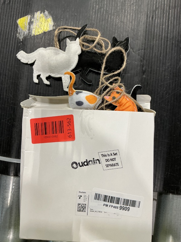 Photo 1 of *MINOR DAMAGE - USED*
Oudain 8 Pcs Christmas Cat Ornament for Tree Felt Animal Christmas Hanging Decoration for Xmas Holiday Party Ornament Stuffed Supplies