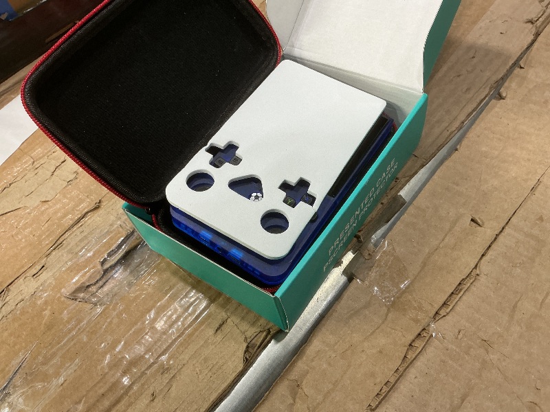 Photo 1 of ?R36MAX 4000mAh Portable Rechargeable Handheld Retro Game Console,Comfort Non-Slip Handheld Standing Retro Game Console with 64G TF Car,4.0-inch Screen,for Office,Blue