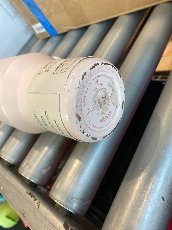 Photo 1 of **MAJOR DAMAGE**
STANLEY IceFlow 2.0 Flip Straw Tumbler with Handle 40 oz | Twist On Lid and Flip Up Straw | Leak Resistant Water Bottle | Insulated Stainless Steel | BPA-Free | Rose Quartz