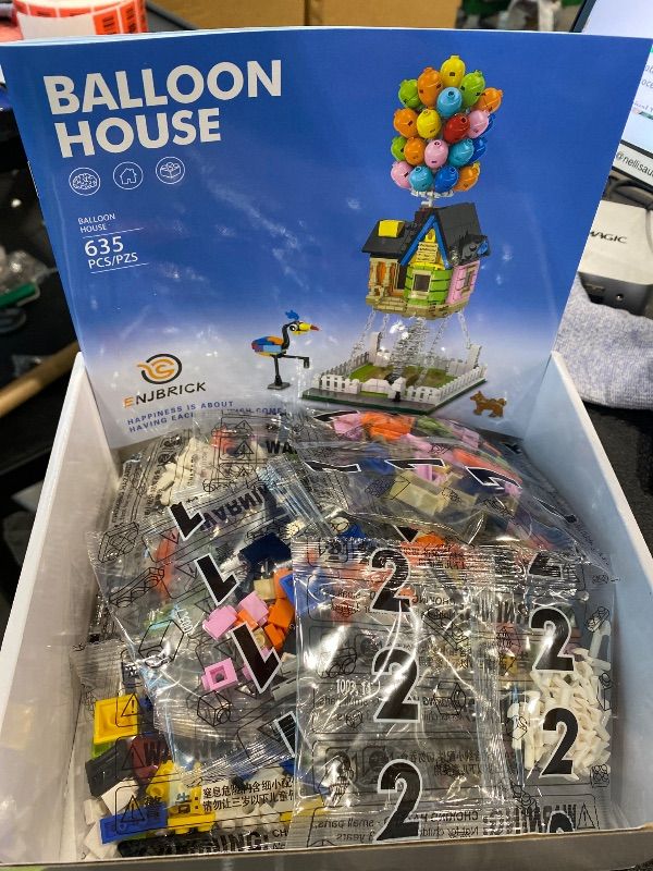 Photo 1 of **MISSING PARTS**
ENJBRICK Up Balloon House Building Kit for Kids 8-14 Yrs, 635 Pcs, Creative Building Block Set, Tensegrity Sculptures