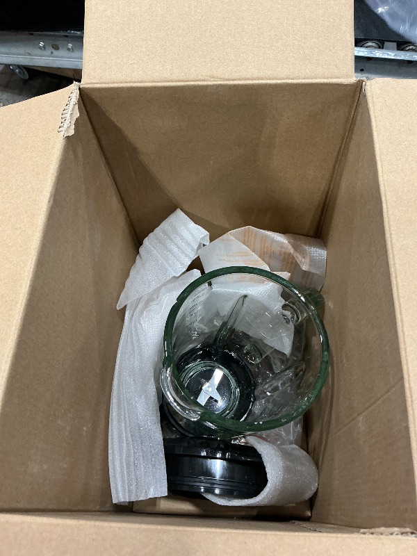 Photo 1 of *PARTIAL SET - Only the top glass portion, MISSING the actual blender*
BLACK+DECKER PowerCrush Multi-Function Blender with 6-Cup Glass Jar, 4 Speed Settings, Silver