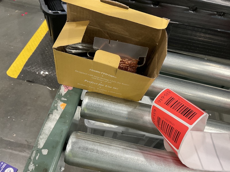 Photo 1 of *USED*
66Ft 200 LED Christmas Fairy Lights Plug in, Red and White Waterproof String Lights for Outdoor & Indoor 8 Modes with Timer Bedroom Decor, Twinkle Lights for Bedroom Party Tree Christmas Decorations