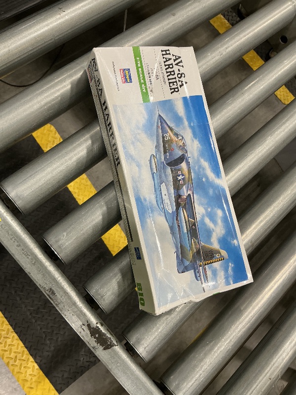 Photo 1 of ???? Hasegawa 1:72 Scale AV-8A Harrier Model Kit