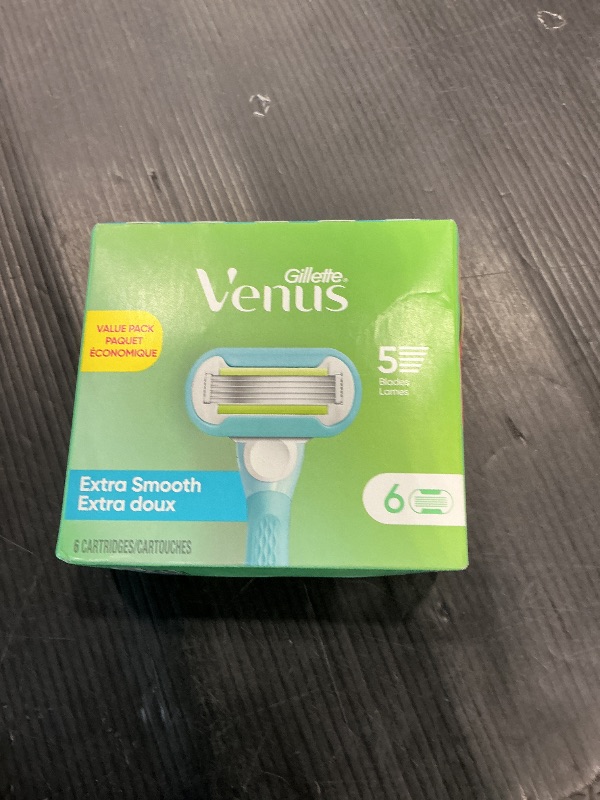 Photo 1 of Gillette Venus Extra Smooth Womens Razor Blade Refills, 6 Count, Designed for a Close, Smooth Shave