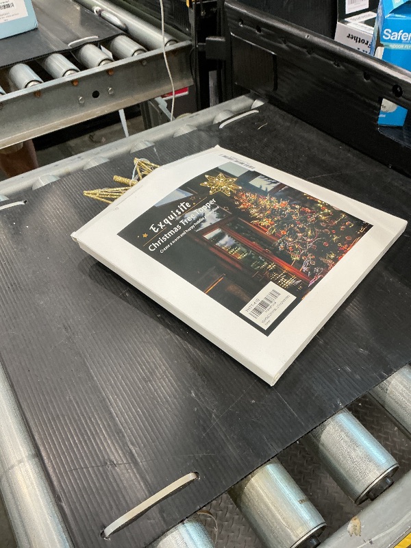 Photo 1 of *UNTESTED*
YEAHOME Christmas Tree Topper, Gold Glittered Hollow 7-Point Star Tree Topper, Lighted Wire Star with 20 LED Lights for Christmas Treetop, Xmas Tree Topper with Timer, Christmas Tree Decorations