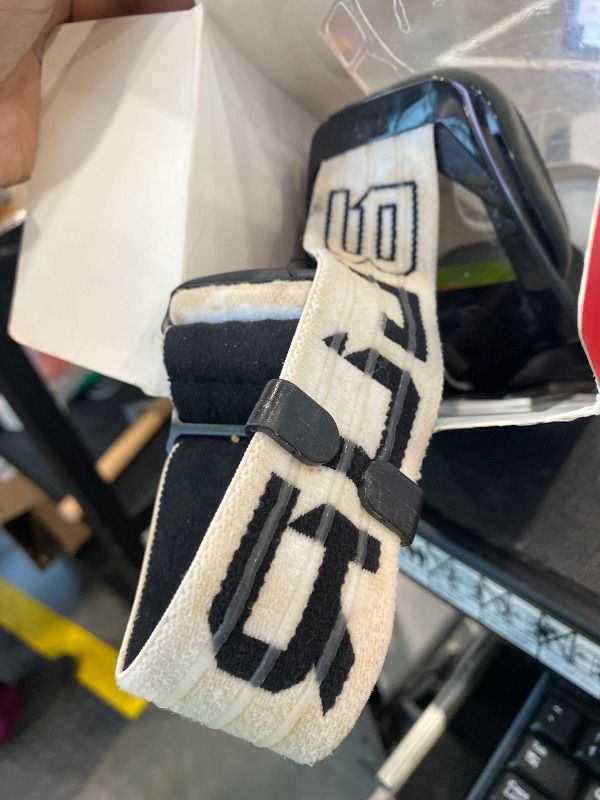 Photo 1 of **MAJOR DAMAGE**
Blur B-10 Youth Goggle Black/White