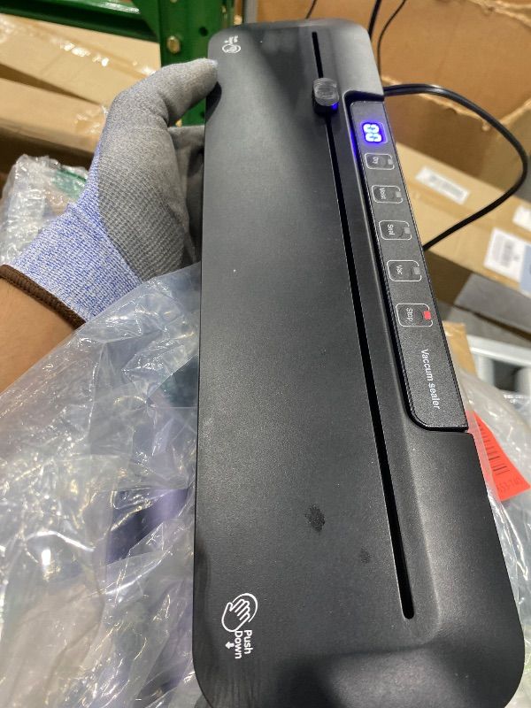 Photo 1 of *USED*
Vacuum Sealer Machine,75Kpa Precision Suction Power 6-in-1 Food Sealer with Digital Timer, Dry & Moist Food Modes, Compact Design with 10 Vacuum Bags & Bulit-in Cutter (Black)