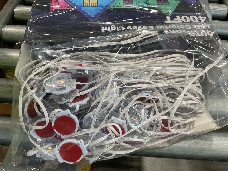 Photo 1 of *USED*
CETELUMA 400Ft Permanent Outdoor Lights for House Waterproof, IP67 LED Eave Lights with App/Remote Control, Outdoor Permanent led Lighting for House Roof Decor,Christmas,Party,All Holiday and Daily