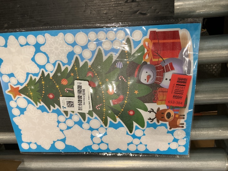 Photo 1 of 449PCS+ Christmas White Snowflakes Window Clings Decal Stickers Ornaments for Winter New Year Xmas Party Supplies Frozen Wonderland Decorations (10 Sheets)