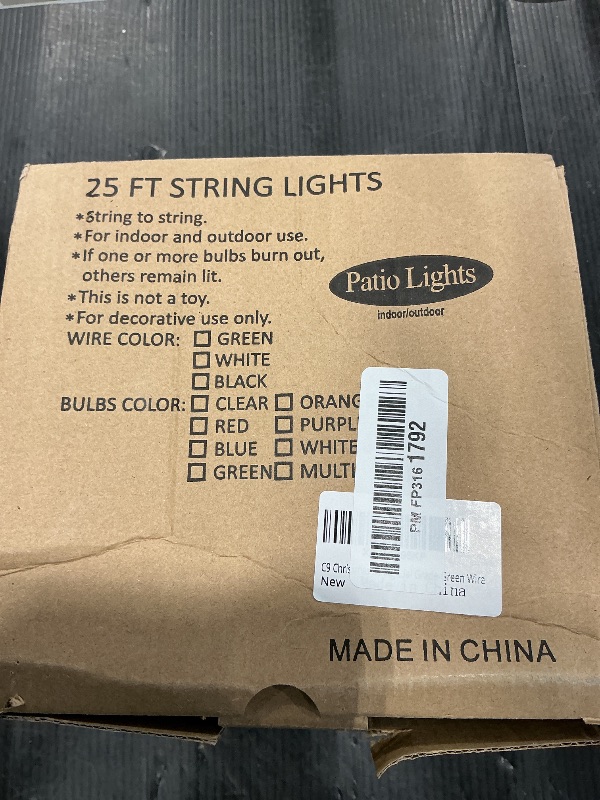 Photo 1 of *UNTESTED*
Romasaty C9 Christmas Lights, 25FT Christmas C9 String Lights with 26 Red White Bulbs, Hanging Christmas Decoration Lights for Outdoor Patio Party Garden Yard-Green Wire