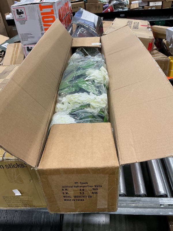 Photo 1 of *USED*
ICEYBLOOMS 2-Pack Artificial Hydrangea Trees, 3FT Fake Hydrangea Plants in Pots with White Blooms – Indoor/Outdoor Decor for Home, Office, Porch (White)