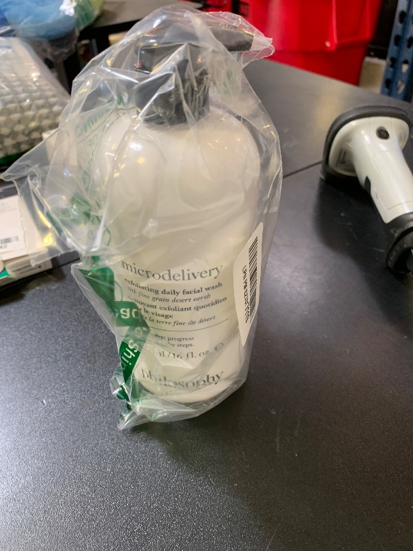 Photo 1 of philosophy microdelivery exfoliating face wash 16 fl oz