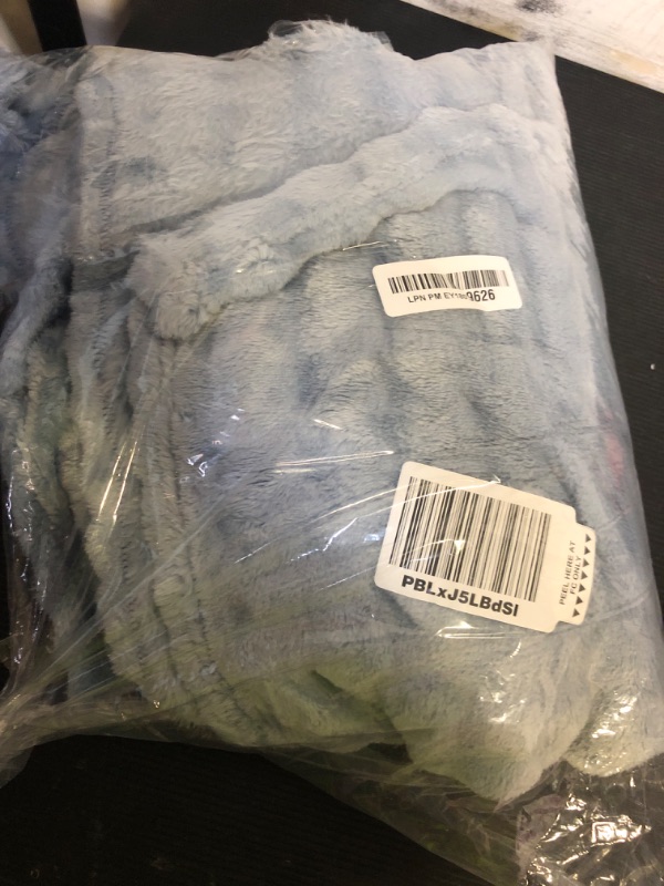 Photo 1 of Comelady Fleece Throw Blanket,Super Soft Throw Blanket for Couch,3D Bubble Warm Fluffy Blanket for Bed Sofa Room Decor-Lightweight Cozy Fuzzy Blanket for All Seasons(Ashley Blue,50"×60")
