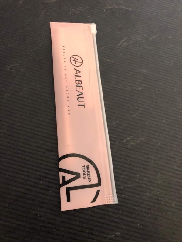 Photo 1 of Albeaut Highlighter Brush, Fluffy Eyeshadow Blending Brush, Must-Have Makeup Tool for Highlight & Blush (Medium Blender)