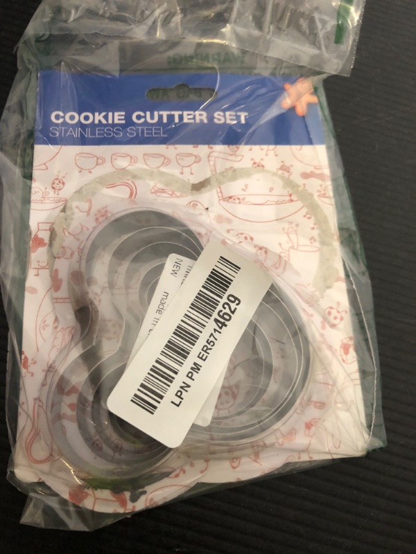 Photo 1 of Tmflexe Mouse Cookie Cutter Sandwich Cutters for Kids DIY Lunchbox Bento Box Fruit Cutters Vegetable Cutters for Children Boys Girls, Pack of 5