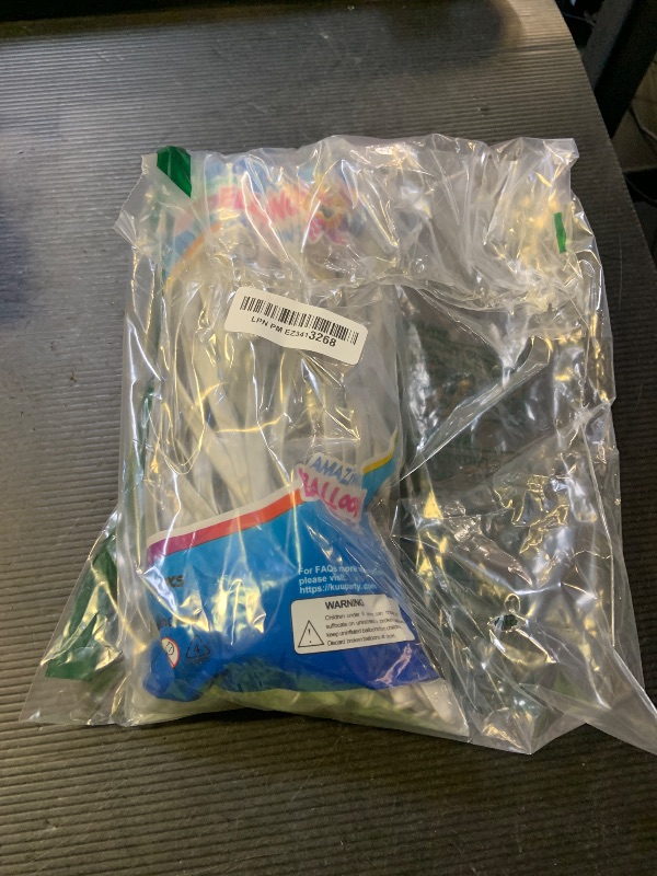 Photo 1 of 100Pcs 260 Balloons Metallic Silver Long Balloons for balloon animals, silver Skinny Latex Twisting Balloon for Animals Modeling Christmas Birthday Wedding Party Decorations.(Sliver)