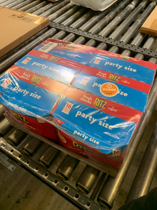 Photo 1 of RITZ Fresh Stacks Original Crackers, Bulk Travel Snacks, Party Size, School Snacks, 6 Boxes (96 Multi Snack Packs)