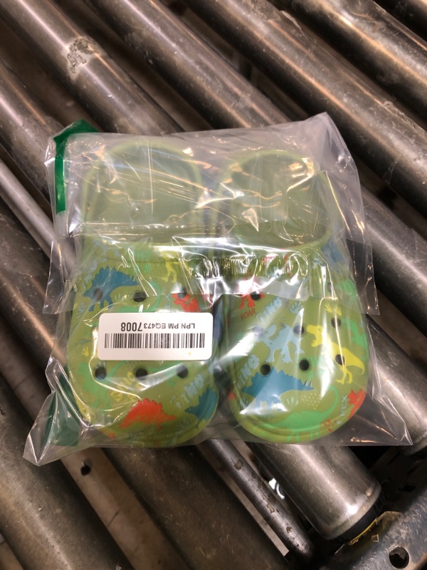 Photo 1 of Fadezar Kids Cartoon Clogs Boys Girls Toddler Dinosaur Garden Shoes Slip On Beach Pool Shower Slide Sandals Green 11.5-12 little kids
