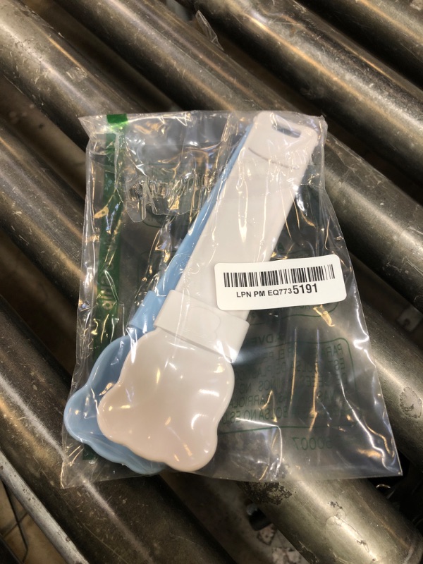 Photo 1 of Luismia 2pcs Cat Strip Feeders Cat Lickable Puree Treat Food Dispenser, Kitten Strip Squeeze Spoon for Wet Food Liquid Snack Pet Food Mixing Spoon Feeding Scoop for Small Pets Puppies?Blue White?