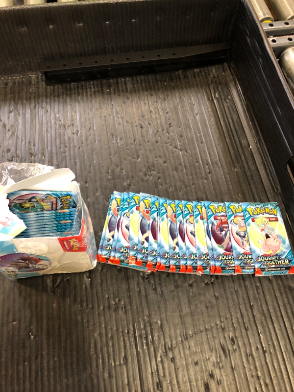 Photo 1 of Pokemon TCG: Scarlet & Violet—Journey Together Booster Display Box 36 Packs