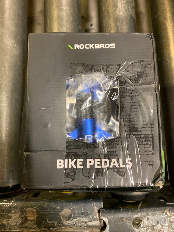 Photo 1 of ROCK BROS Mountain Bike Pedals Flat Bicycle Pedals 9/16 Lightweight Road Bike Pedals Carbon Fiber Sealed Bearing Flat Pedals for MTB Blue