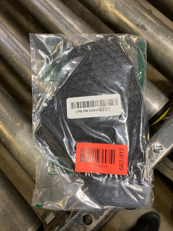 Photo 1 of MT09 2024 Fuel Tank Pad - PSLER Side Pads Protector Stickers Decal Gas Knee Grip Traction Tankpad Accessories for MT 09 MT-09 SP 2021-2025