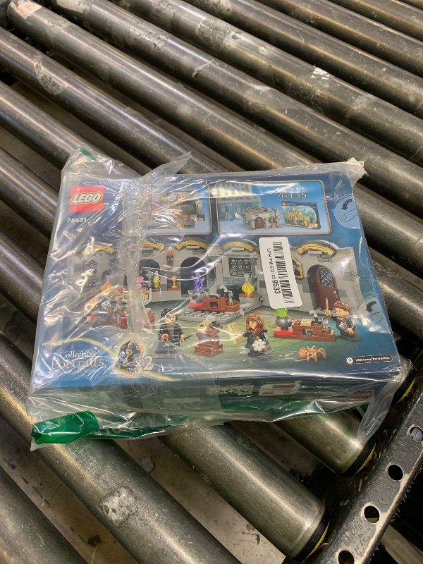 Photo 1 of LEGO Harry Potter Hogwarts Castle: Potions Class Building Set, Harry Potter Toy for Boys & Girls, Age 8+ - Gift for Kids W/ 4 Minifigures - 76431