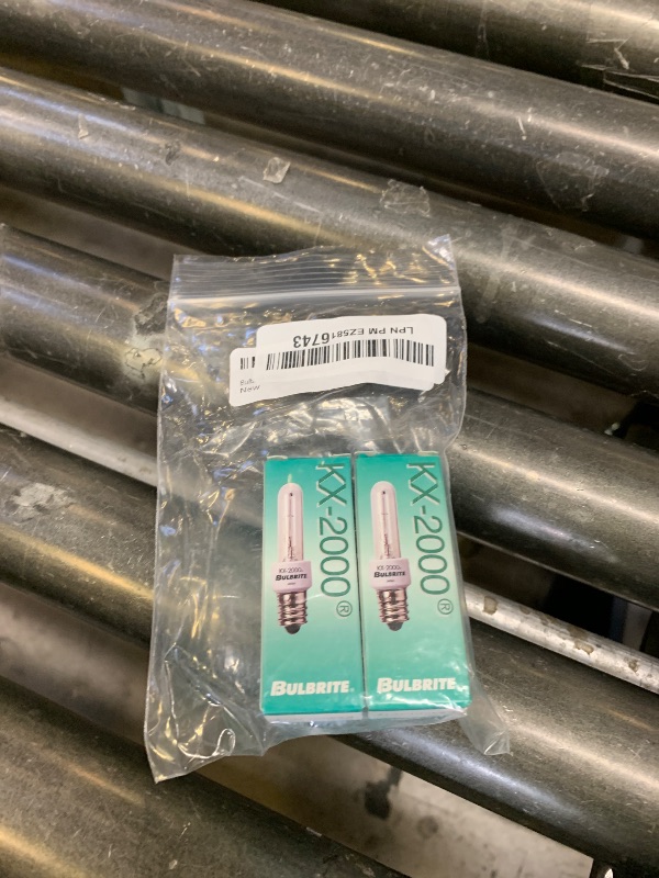 Photo 1 of Bulbrite KX40/E12 40W KX-2000 Krypton/Xenon T3 Clear Bulb, Candelabra Base (Clear 2 Pack)