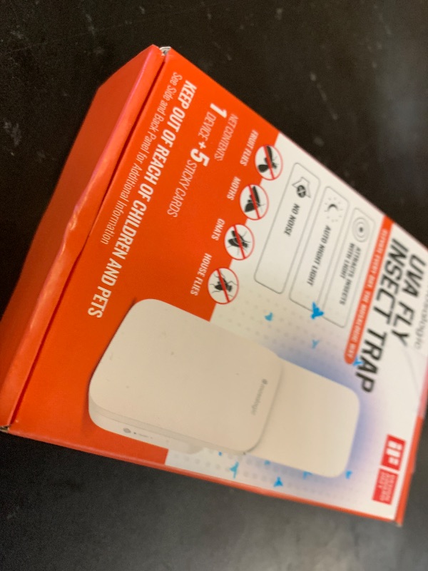 Photo 1 of Mosalogic Fruit Fly Traps for Indoors Gnat Trap for House Indoor- 600 Sqft Protection Area UV Fly Insect Trapper for Fruit Flies?Gnat?Mosquito?and Other Flying Insect Plug in Bug Killer White