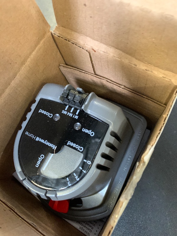 Photo 1 of M847D-Zone Valve Actuator, Replacement Motor for ARD & ZD Zone Dampers, Compatible with Honeywell M847D1004 M847D Zone Valve Actuator Damper Operator 24V