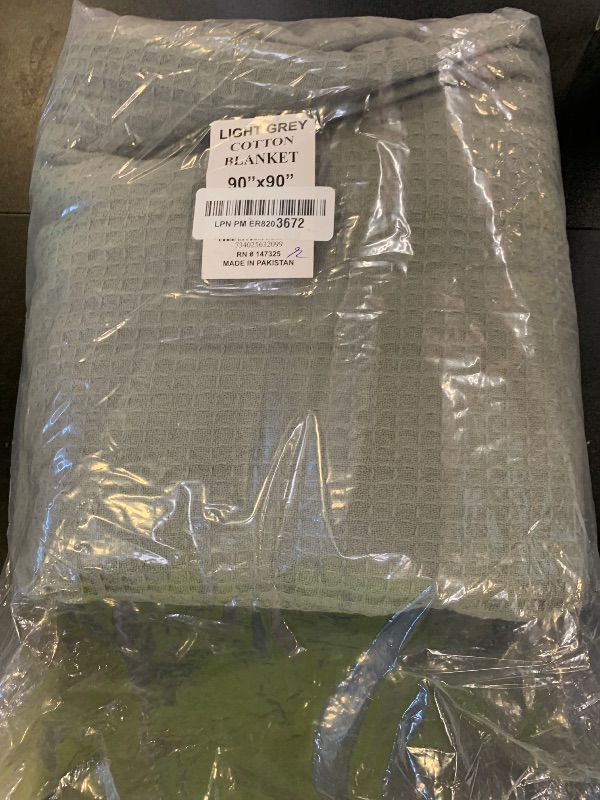 Photo 1 of 100% Cotton Blankets Queen Size for Bed - Waffle Weave Blankets for Summer, Lightweight and Breathable Soft Woven Blanket for Spring, (Light Grey, Queen (90" x 90"))