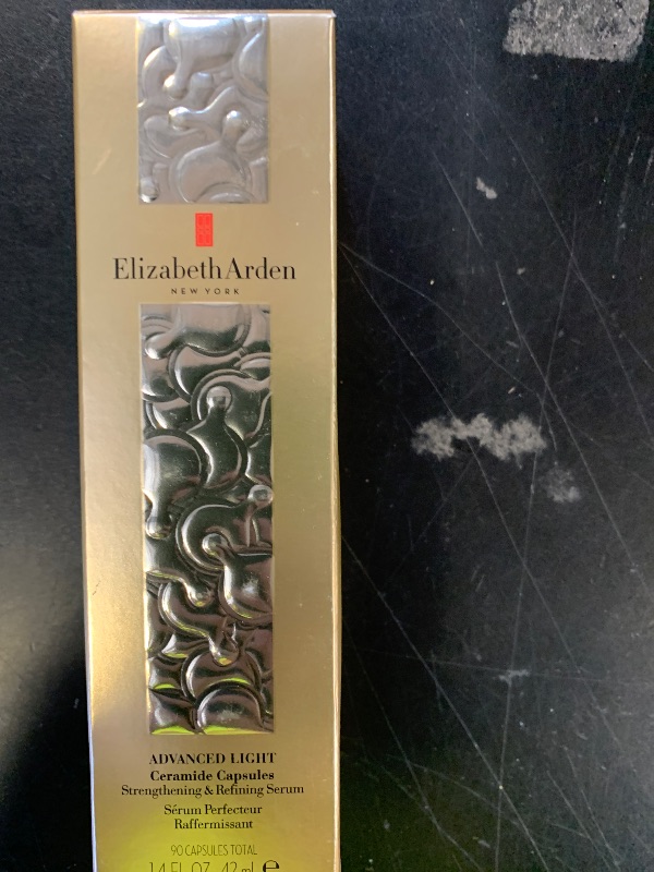 Photo 1 of Elizabeth Arden Advanced Light Ceramide Capsules Strengthening & Refining Serum 90 count