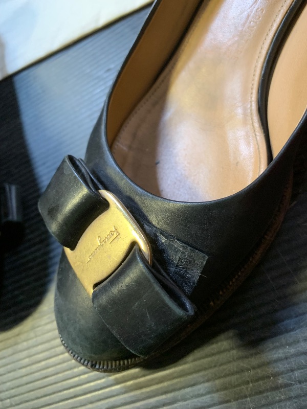 Photo 1 of Use Salvatore Ferragamo Vara Black Patent Bow Shoes 
** Unknown Size***