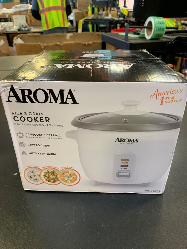 Photo 1 of Aroma Housewares Aroma 6-cup (cooked) 1.5 Qt. One Touch Rice Cooker, White (ARC-363NG), 6 cup cooked/ 3 cup uncook/ 1.5 Qt.