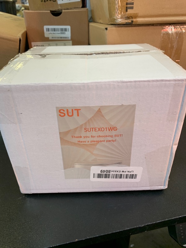 Photo 1 of SUT 72Pcs Plastic Plates-7.5inch White Dessert Plates with Gold Trim, White Disposable Plates, Disposable Plates,Fancy Plastic Plates, Heavy Duty Plastic Plates for Wedding & Parties