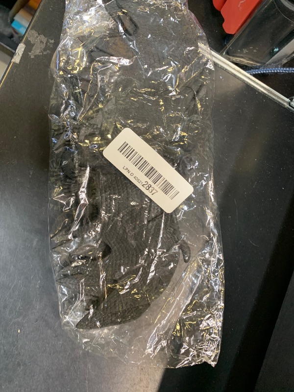 Photo 1 of LUOEM 3 PCS Halloween Simulation Hanging Bats Realistic Looking Spooky Rubber Hanging Bats Props for Halloween Decoration (24 x 9cm)