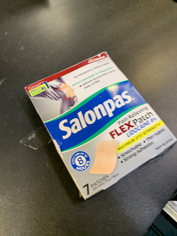 Photo 1 of Salonpas Maximum OTC Strength Lidocaine 4% Pain Relieving FLEX Patch, Apply for Up To 8 Hours, Unscented, Thin, Flexible, Lightweight, Patch Stays in Place, 7 Patches