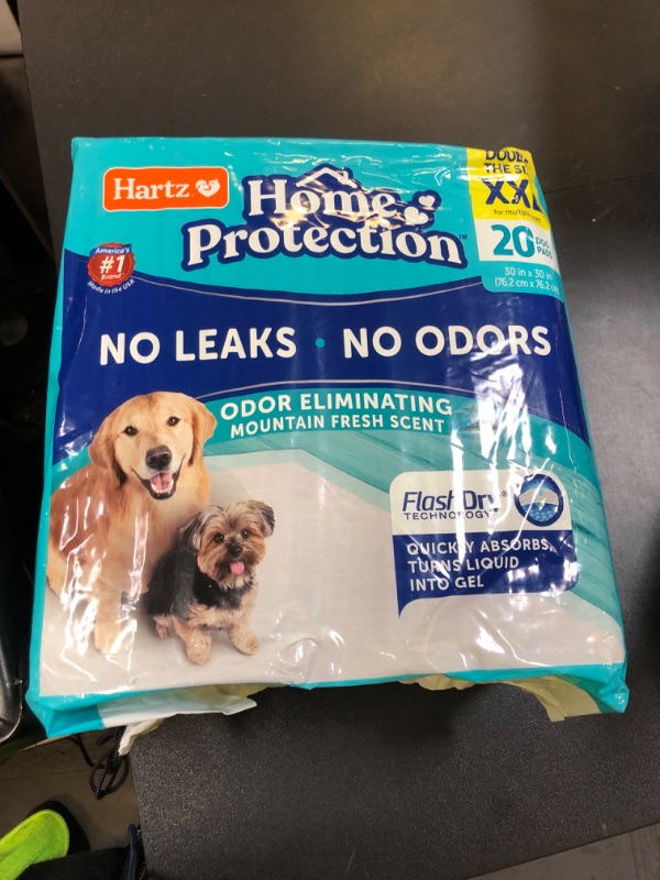 Photo 1 of Hartz Home Protection Mountain Fresh Scented Dog Pads, XXL 20 Count, Super Absorbent & Won't Leak, Odor Eliminating