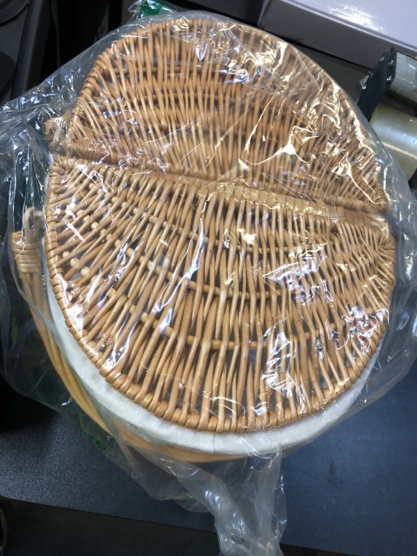 Photo 1 of Wicker Picnic Basket with Removable Liner, Empty Picnic Baskets with Lid, Vintage-Style Picnic Hamper with Folding Woven Handle for Picnic, Camping, Outdoor, Halloween, Thanks Giving, Birthday (Cream)