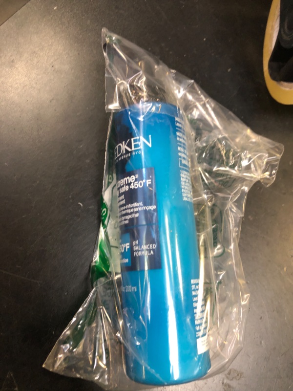 Photo 1 of Redken Extreme Play Safe Heat Protectant Spray & Leave In Conditioner| For All Hair Types | Helps Reduce The Appearance of Split Ends | With Tourmaline | 6.8 Fl Oz