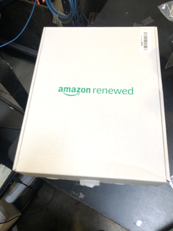 Photo 1 of ---DOES NOT FUNCTION - FOR PARTS ONLY ---Apple iPad Pro 11-inch, 256GB, WiFi, Space Gray (Renewed Premium)