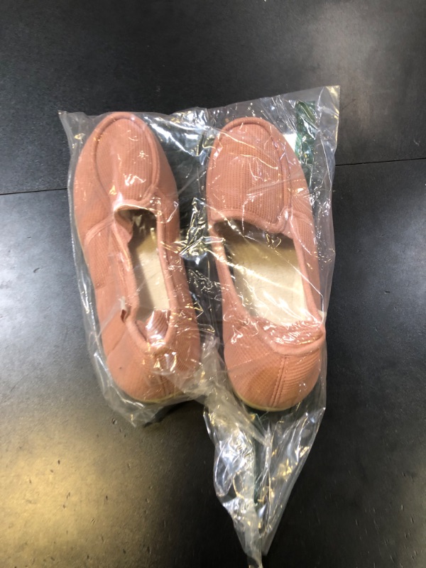 Photo 1 of RockDove Women's Two-Tone Hoodback Slipper with Removable Insole, Size 8 US Women, Salmon