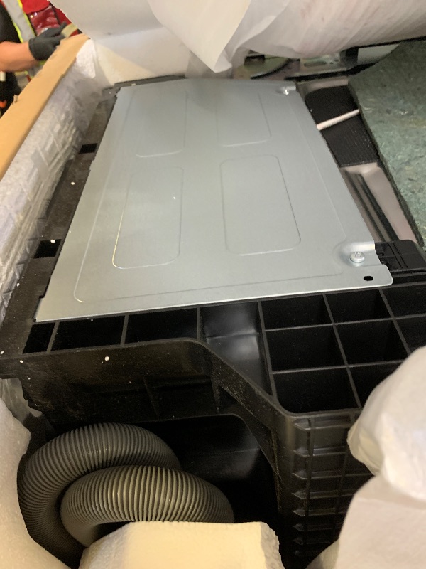Photo 1 of Midea MDF18A1AST Built-in Dishwasher with 8 Place Settings, 6 Washing Programs, Stainless Steel Tub, Heated Dry, Energy Star