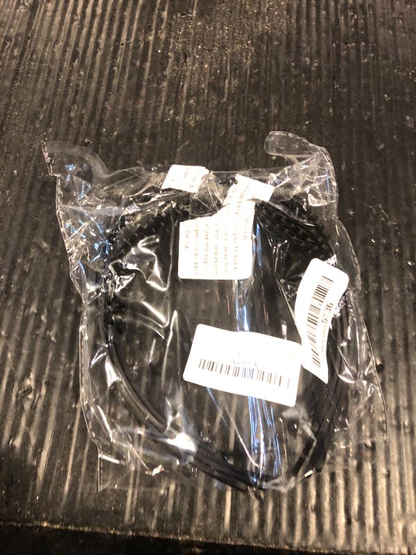 Photo 1 of Tobatoba Black Headbands for Women Non Slip No Pressure No Headache Comfortable Headband for Glasses Wearers Women Square Sunglasses Plastic Hairband with Teeth Head Bands for Women's Hair Accessories