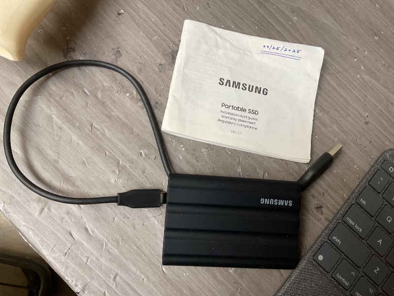 Photo 1 of Portable SSD T7 Shield 2 TB USB 3.2 Gen 2 (Black)