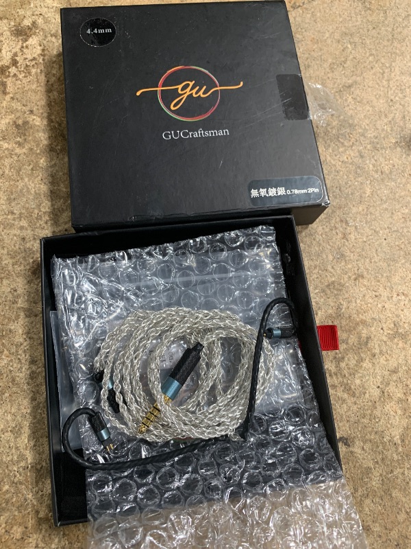 Photo 1 of 0.78mm 2Pin 5N OFC Silver Plating+Graphene Earphone Cables for Audeze iSINE20 LCDi3 LCDi4 64audio A12t U12t DUNU SA6 SA3 DM480 UM 3DT MEXT 2HT Oriolus Blessing2 KXXS S8 Aria (4.4mm, 0.78mm 2Pin)