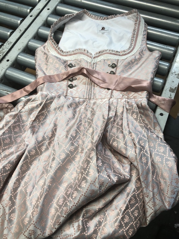 Photo 1 of (see all images) TrendiMax Women's German Dirndl Dress Bavarian Oktoberfest Halloween Carnival Costumes 38