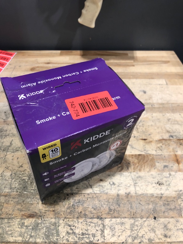 Photo 1 of ***************MISSING 1 OF THEM***************
Kidde Hardwired Smoke & Carbon Monoxide Detector, 10-Year Battery Backup, Voice Alerts, Interconnectable LED Warning Light Indicators, 2 Pack