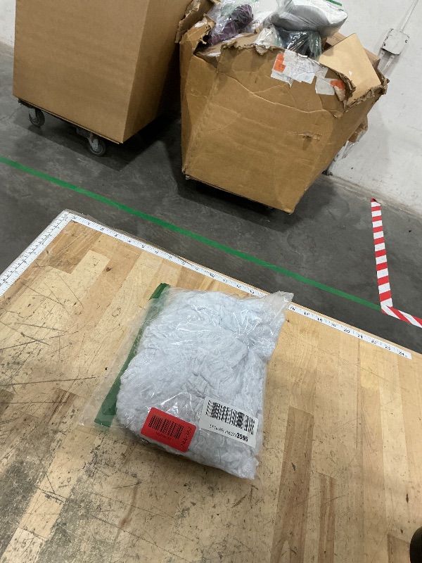 Photo 1 of 1000 sqft Spider Webs Halloween Decorations Bonus with 30 Fake Spiders, Super Stretch Cobwebs for Halloween Indoor and Outdoor Party Supplies